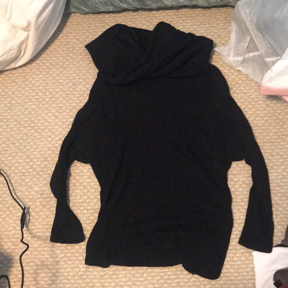 Women’s sweatshirt